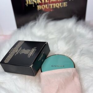 Gucci SUN-KISS GLOW POWDER BRONZER -03